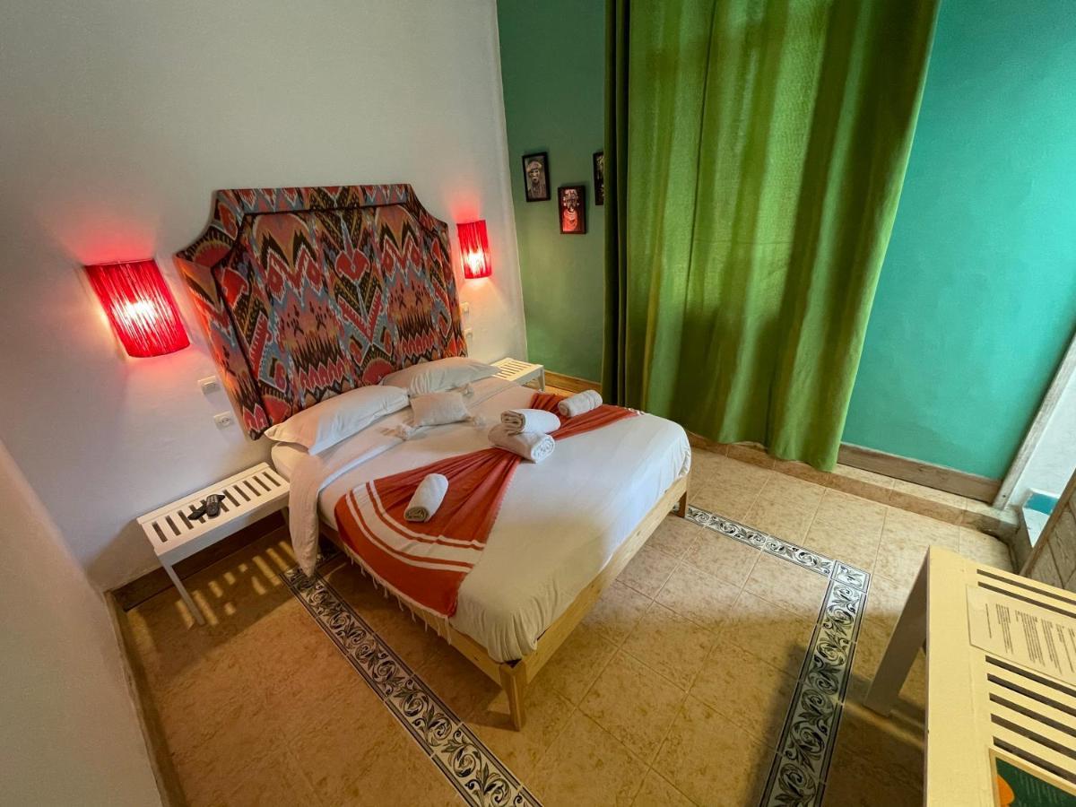 Mama Souiri Hotel Szavíra Kültér fotó