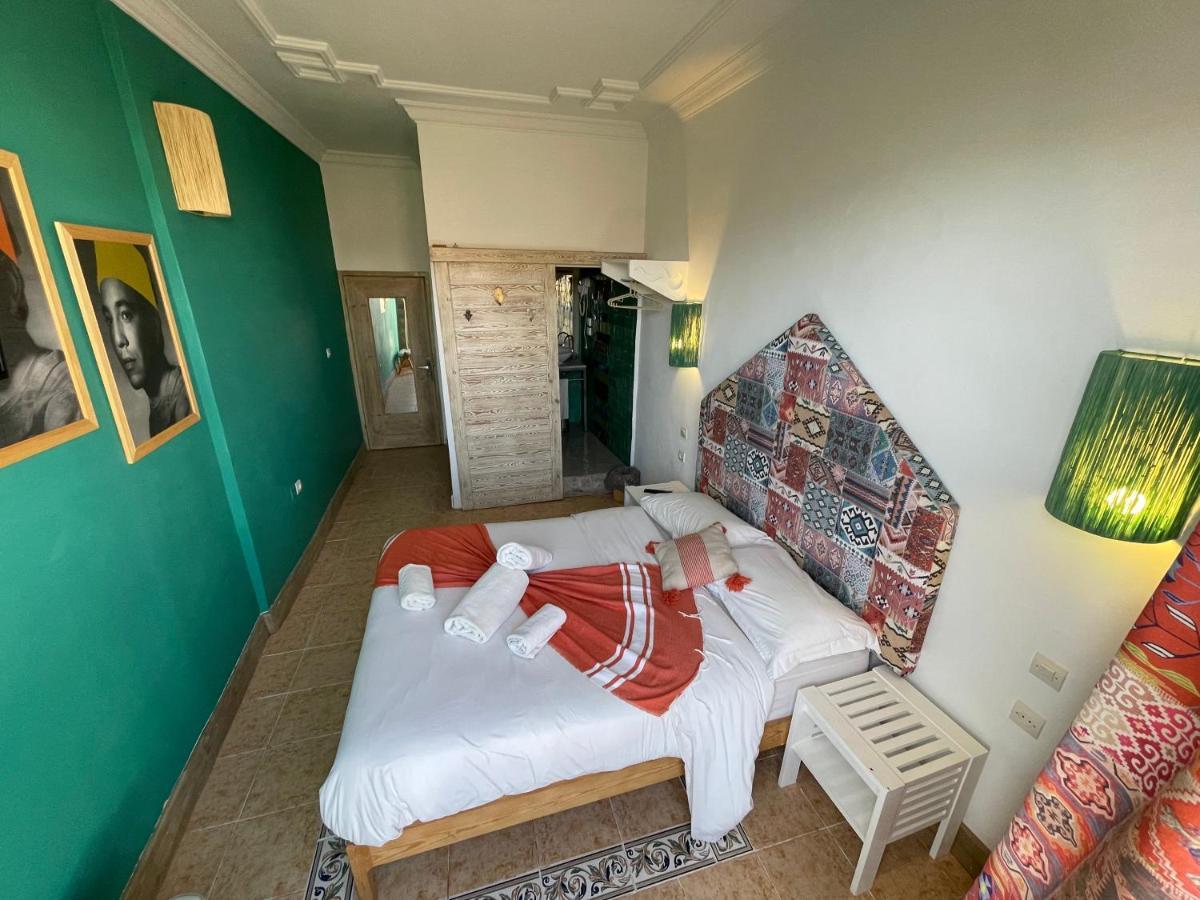Mama Souiri Hotel Szavíra Kültér fotó